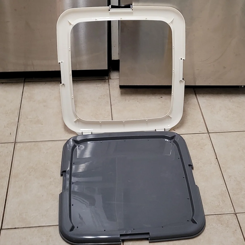 Small Dog plastic pee pad tray